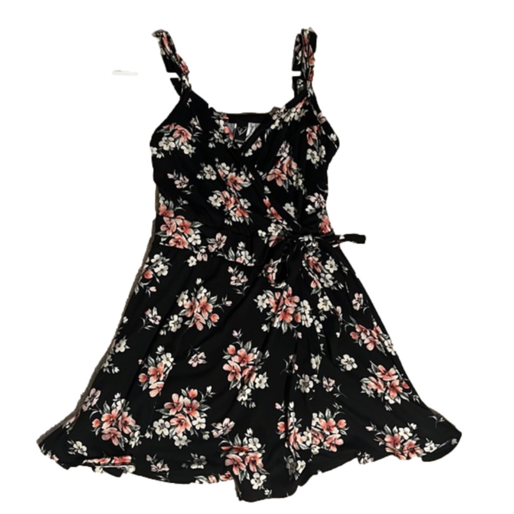 Size xs blue windsor floral romper with tie detail on side